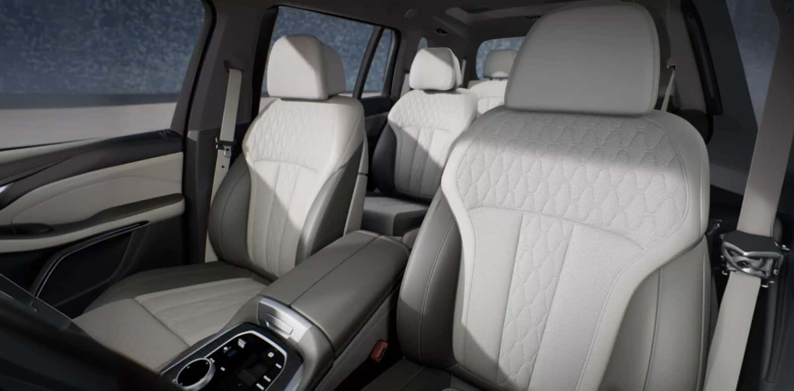 BMW X7 cabin with panoramic glass sunroof