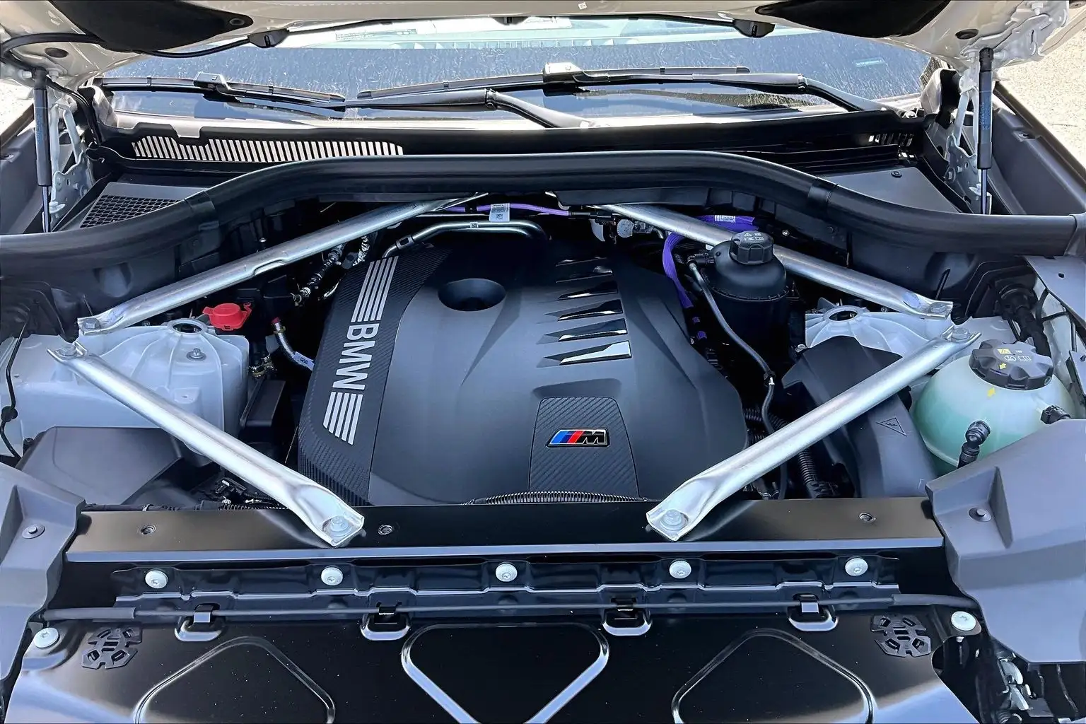 2027 BMW X6 xDrive40i — rear seats and cargo