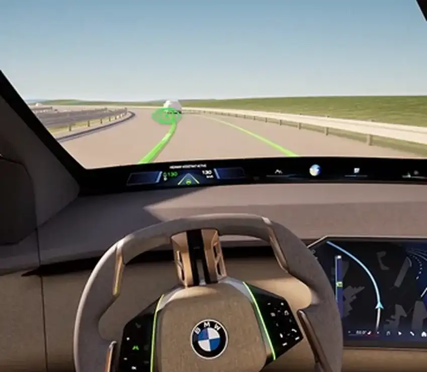 BMW 7 Series using the Highway and Commuting Assistant on a highway
