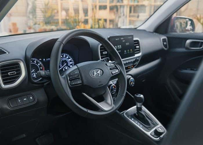 https://di-uploads-pod28.dealerinspire.com/edvoyleshyundai/uploads/2021/04/2021_Hyundai_Venue_interior-steering-wheel.jpg