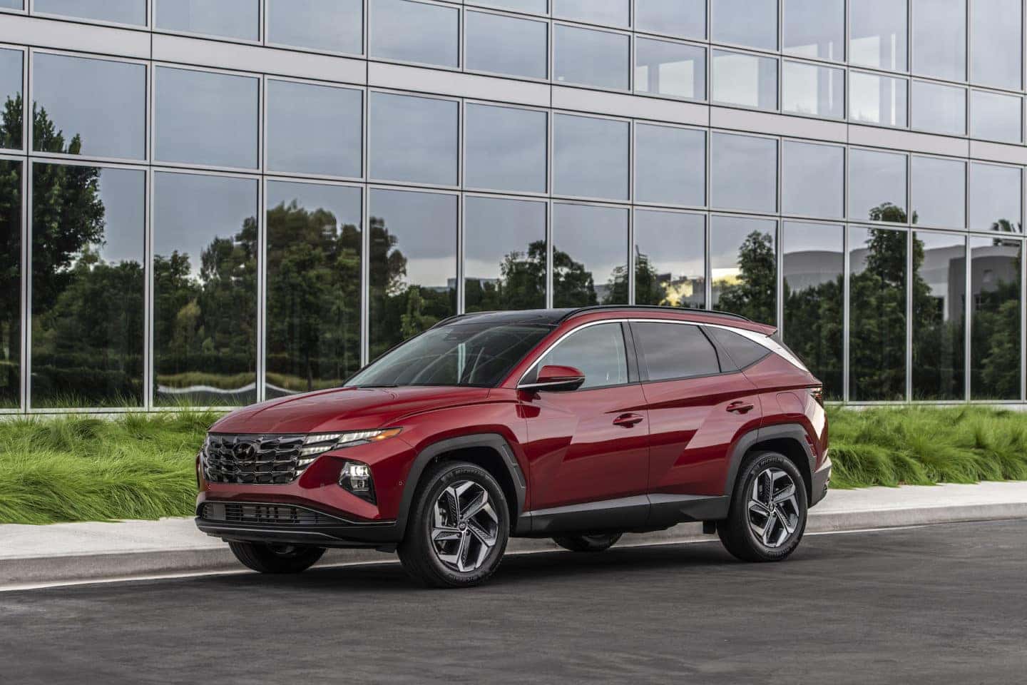 Hyundai Tucson On Road Price Vs Competitors Which One Wins - 3y9cr9l