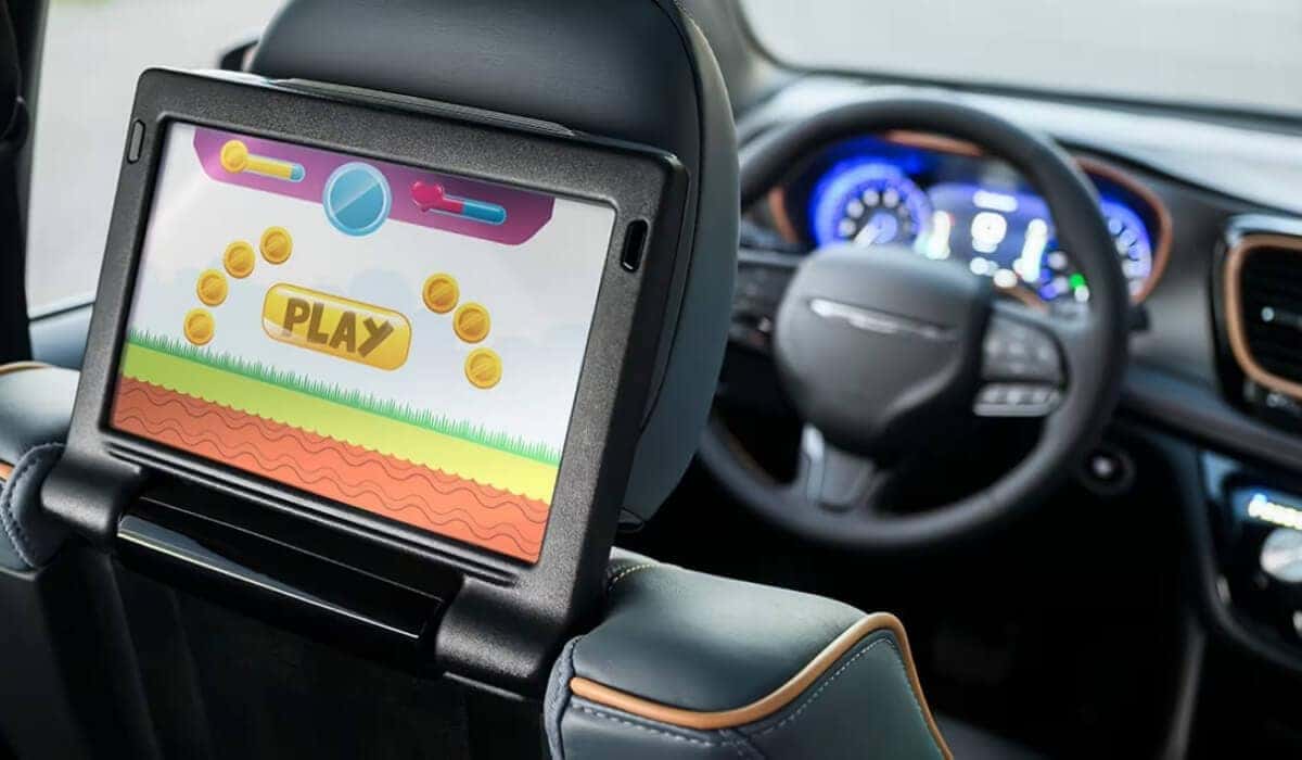 2027 Chrysler Pacifica Highlights Image