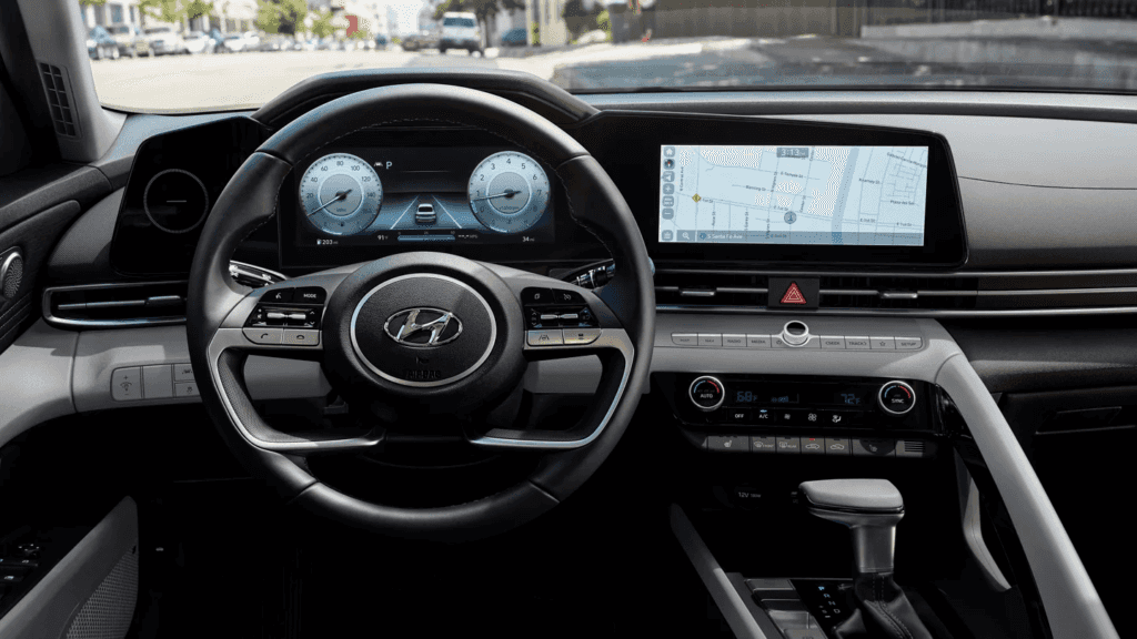 2023 Hyundai Elantra interior