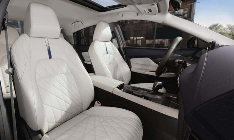 26Nissan-Sentra-InteriorFrontSeats