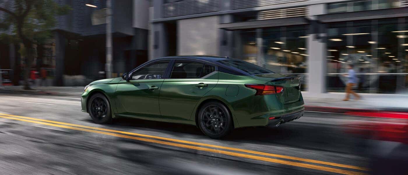 26Nissan-Altima-Exterior