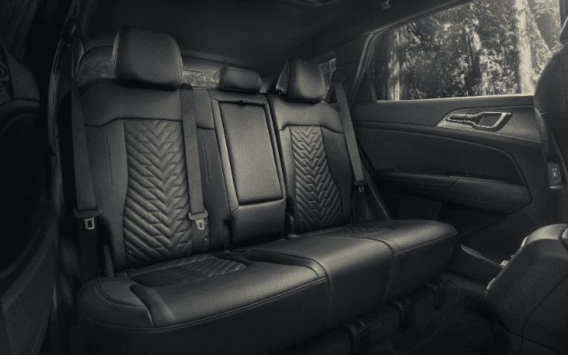 Interior comparison Kia Sportage vs Toyota RAV4