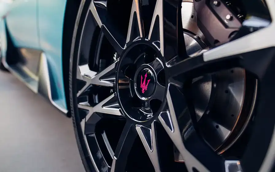 mcpura-rear-wheel-detail-desktop