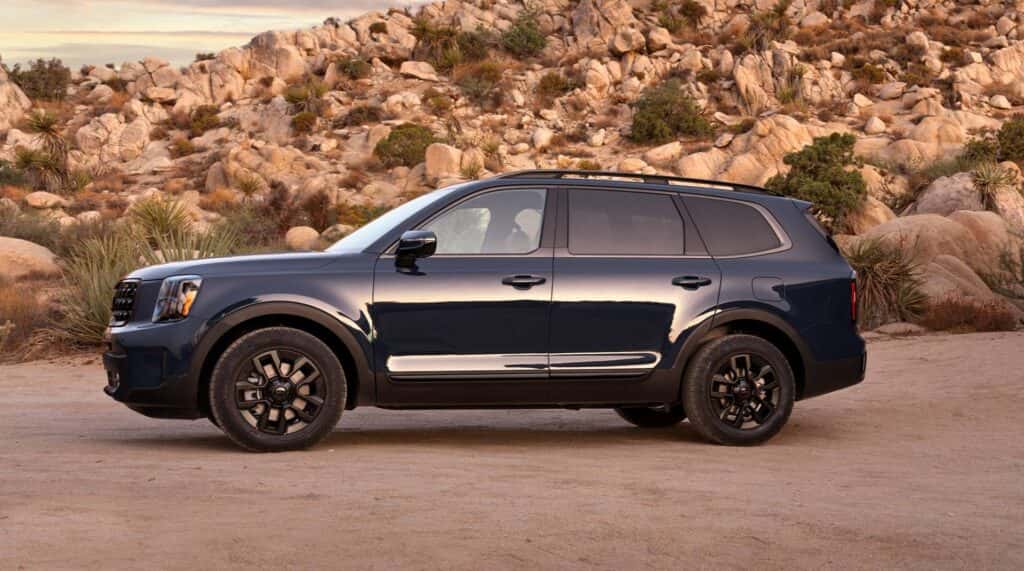 black kia telluride