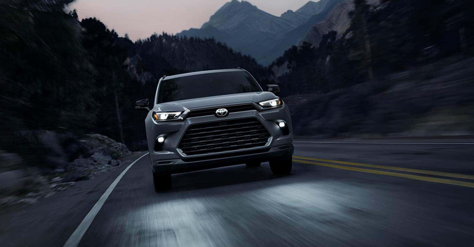 Grand Highlander Hybrid Limited AWD Nightshade IMAGE