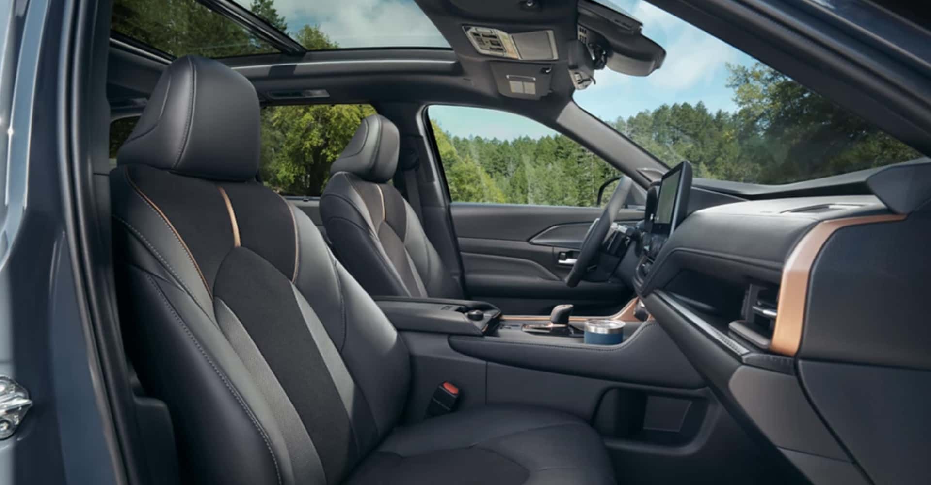 Interior shot of Grand Highlander 2025, empty seats