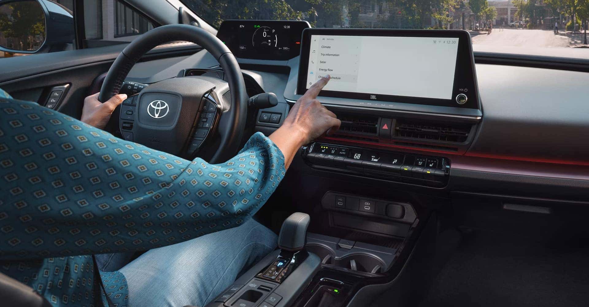 Safety-touchscreen-2025-Prius-Prime