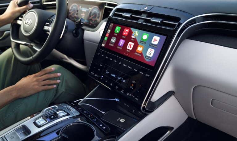 2024 Hyundai Tucson Hybrid Interior Infotainment
