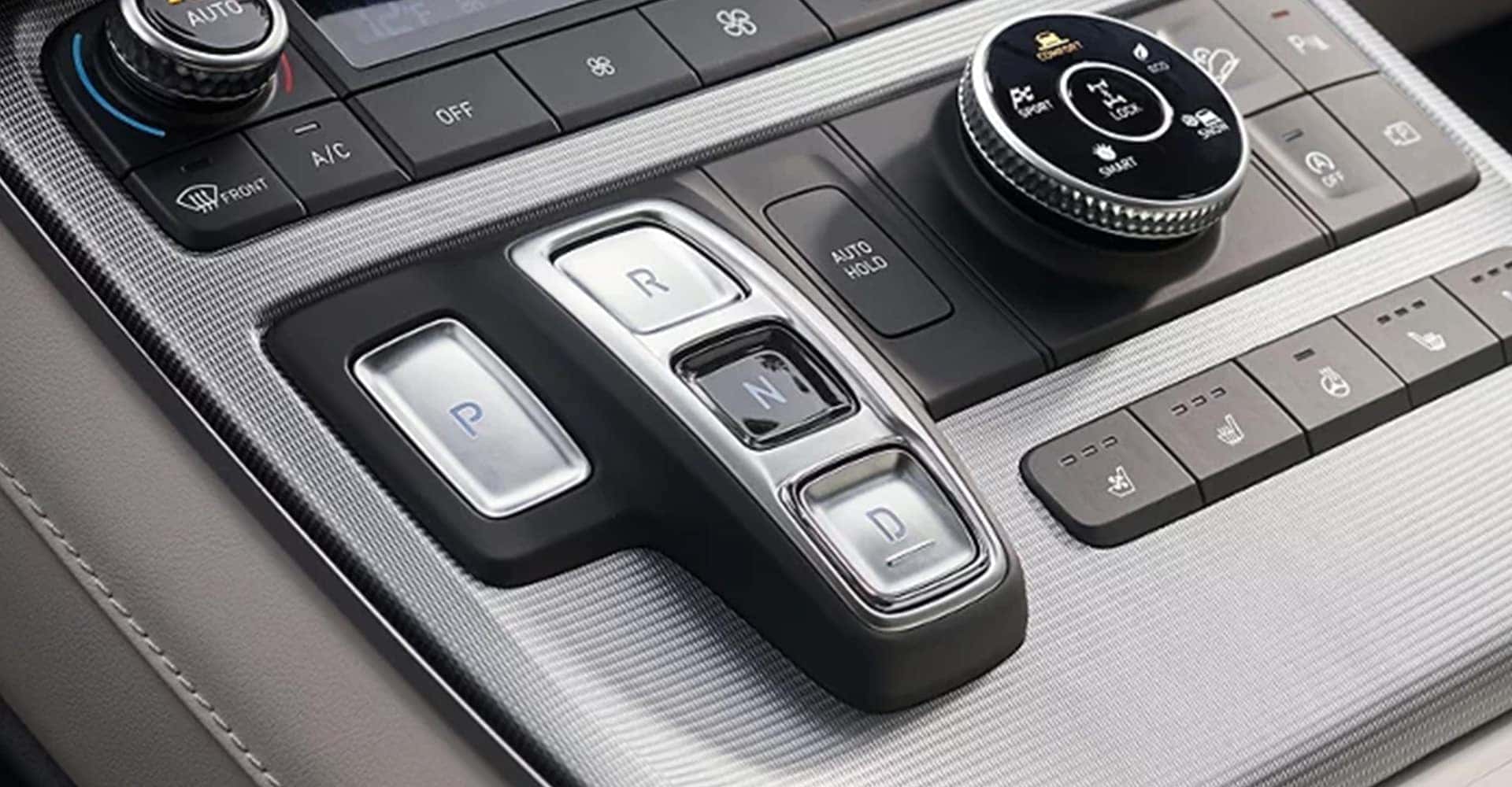 2025 Hyundai Palisade center console area