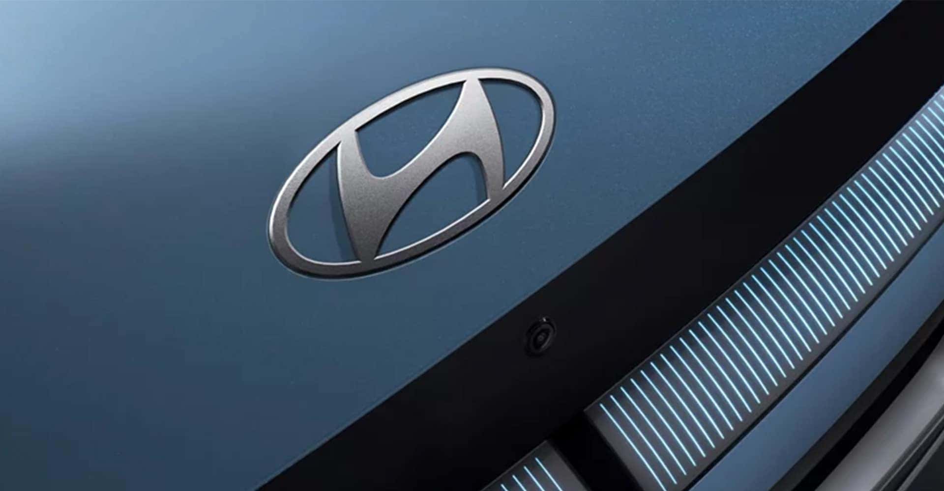 Emblem 2025 Hyundai IONIQ 5