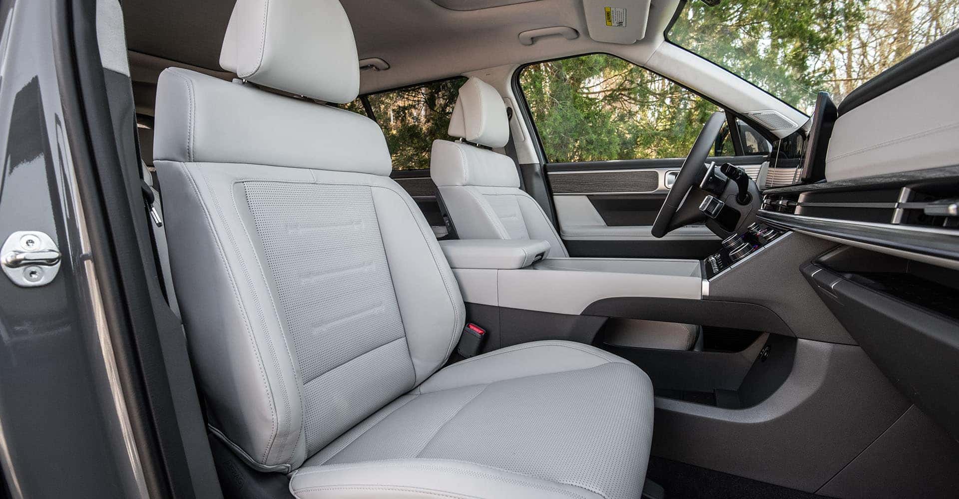 2026-Hyundai-Santa-Fe-interior-front-seats
