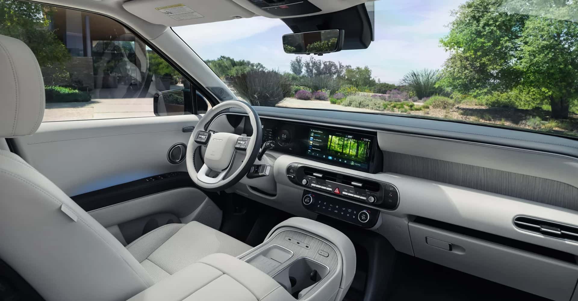 Hyundai Palisade Hybrid interior front seat
