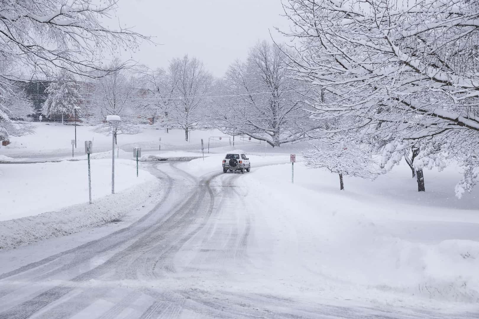 Tips for Safely Driving in Snow 