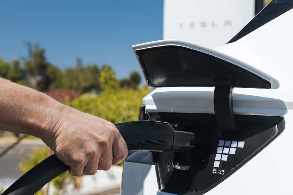 Charging an electric Hyundai vehicle